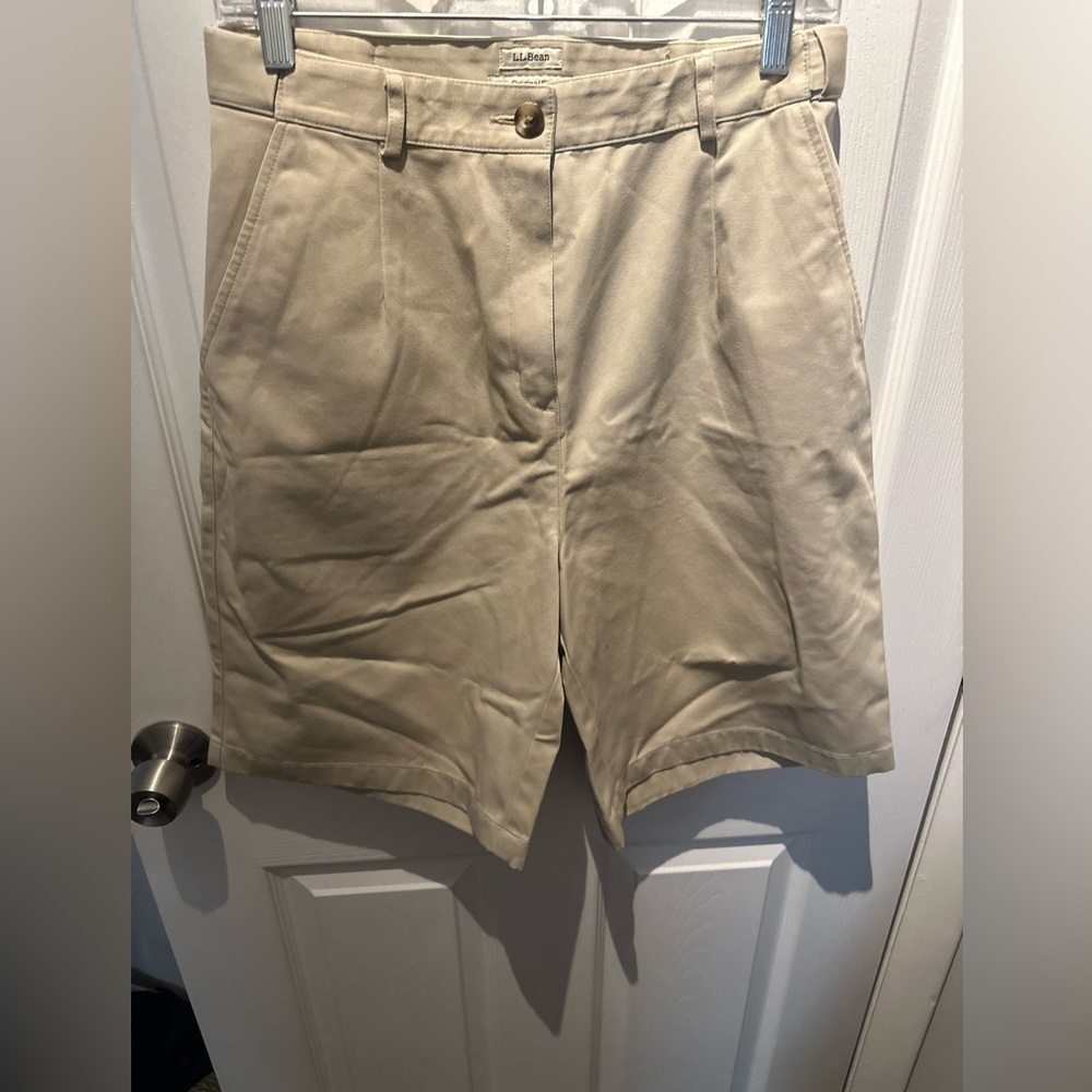 L.L. Bean Bayside Original Fit Chino Shorts, Women 10 = 28x9 Beige Khaki
